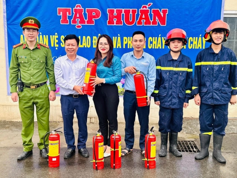 Cẩm Xuyên: Tập huấn công tác PCCN tại Công ty CP Sao Mai